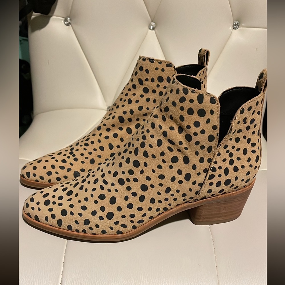 Dolce Vita leopard dot print boot. New. Size 7.5